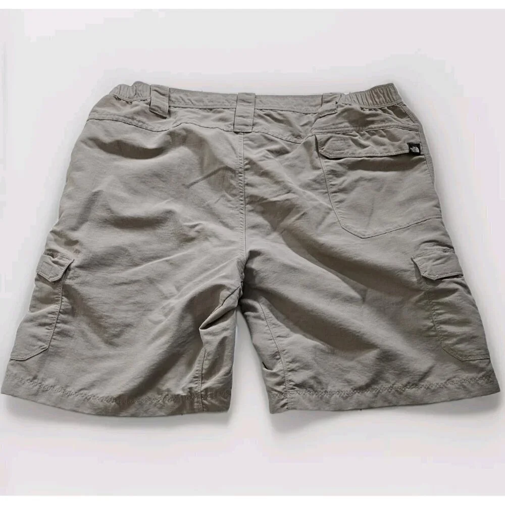 The North Face Shorts Mens XL Beige Cargo Utility Nylon Pockets Outdoor Gorpcore